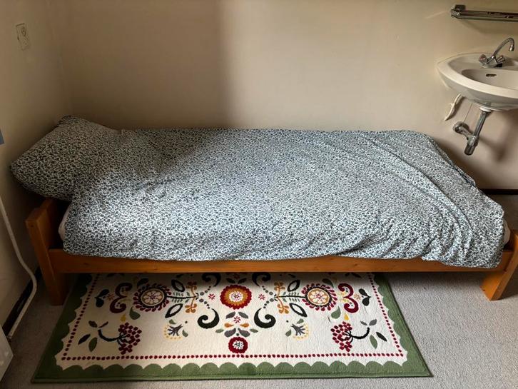 Eenpersoons bed hout OPHALEN IN HATTEM VOOR 7/10, Huis en Inrichting, Slaapkamer | Bedden, Gebruikt, Eenpersoons, 90 cm, Hout