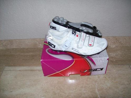 Nieuwe Sidi  Scarpe eagle Dames MTB schoenen 42, 43, Fietsen en Brommers, Fietsaccessoires | Fietskleding, Nieuw, Dames, Schoenen