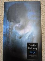 Camilla Läckberg - Zusje, Ophalen of Verzenden, Zo goed als nieuw, Nederland, Camilla Läckberg