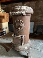 Oude gietijzeren Godin kachel, Ophalen, Potkachel, Gebruikt, Vrijstaand