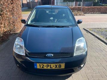 Ford Fiësta 1.3 8V 3DR 2004 Blauw beschikbaar voor biedingen