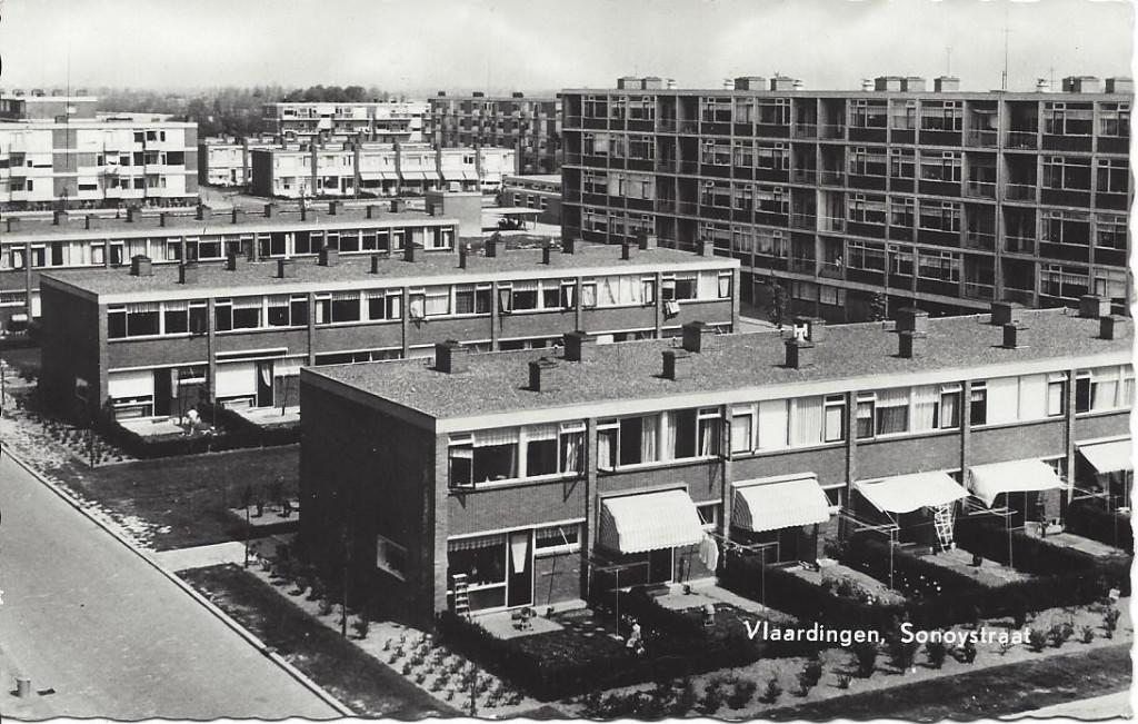 Vlaardingen (Z.H.) Sonoystraat, Flat, 1960, Ophalen of Verzenden, 1940 tot 1960, Ongelopen, Zuid-Holland