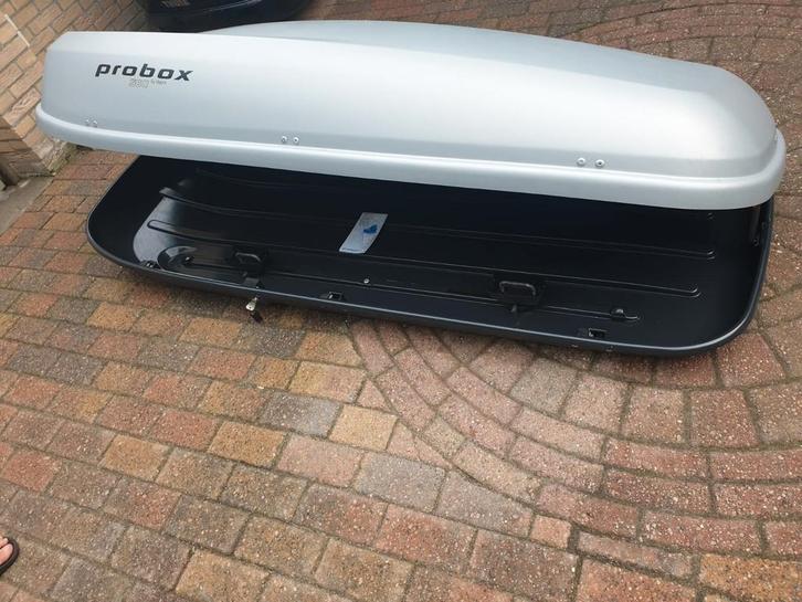 Zeer mooie grote Hapro Probox 560 XL grijze dakkoffer skibox, Auto diversen, Dakkoffers, Zo goed als nieuw, Ophalen of Verzenden