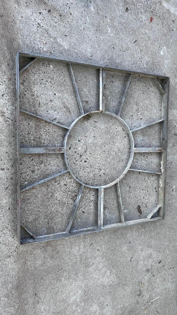 Gegalvaniseerd Boomrooster Ø130 cm, Tuin en Terras, Planten | Bomen, Overige soorten, Volle zon, Bloeit niet, Ophalen