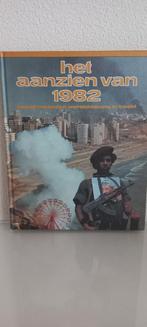 Het aanzien van  1982, Boeken, Geschiedenis | Wereld, Gelezen, Ophalen of Verzenden