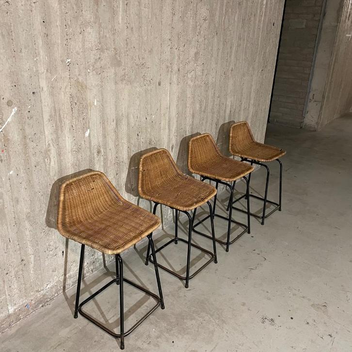 4 x Rotan kruk - D. van Sliedregt - Rohé Noordwolde '60 '70, Huis en Inrichting, Krukjes, Gebruikt, Overige materialen, Ophalen of Verzenden