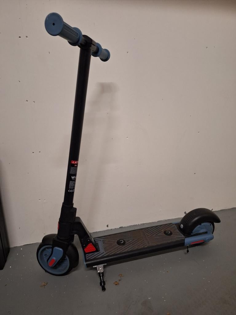 Elektrische Kinderstep - 12 km/u, 1 jaar oud, Fietsen en Brommers, Steps, Ophalen, Gebruikt, Elektrische step (E-scooter), WTSPEED
