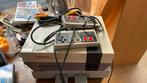 NES incl. spelletje en controllers, Spelcomputers en Games, Spelcomputers | Nintendo NES, Ophalen of Verzenden, Zo goed als nieuw