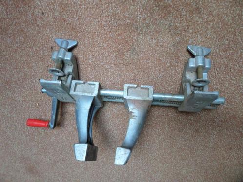Bankschroef - Zyliss -  Zwitserland - Bekbreedte 10cm, Antiek en Kunst, Antiek | Gereedschap en Instrumenten, Ophalen