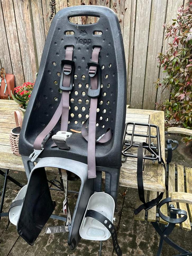 Yepp Fietszitje Achter + Opzetstuk, Fietsen en Brommers, Fietsaccessoires | Fietsstoeltjes, Gebruikt, Achterzitje, 15 t/m 25 kg