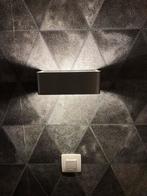 2x Moderne Muurlamp - Sfeervolle Verlichting, Huis en Inrichting, Ophalen of Verzenden, Zo goed als nieuw, Metaal