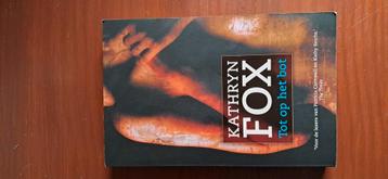 K. Fox - Tot op het bot beschikbaar voor biedingen