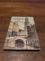 Utrecht bij Gaslicht - Dr. A. van Hulzen, Ophalen of Verzenden, 20e eeuw of later, Gelezen