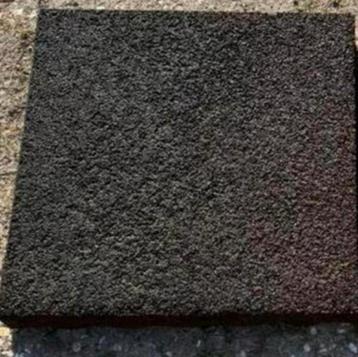 Rubberen tegels 50x50x6,5  speeltoestel ed ruim 6m2 beschikbaar voor biedingen