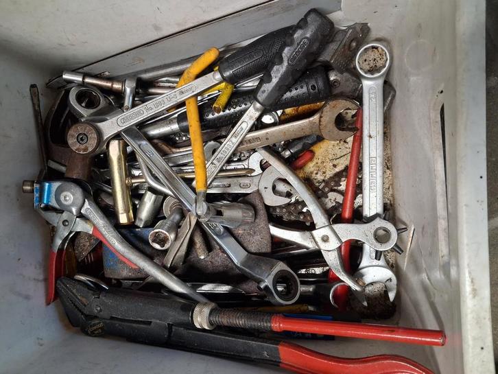 Diverse Gereedschap + Kettingzaag, Doe-het-zelf en Verbouw, Gereedschap | Handgereedschap, Zo goed als nieuw, Ophalen