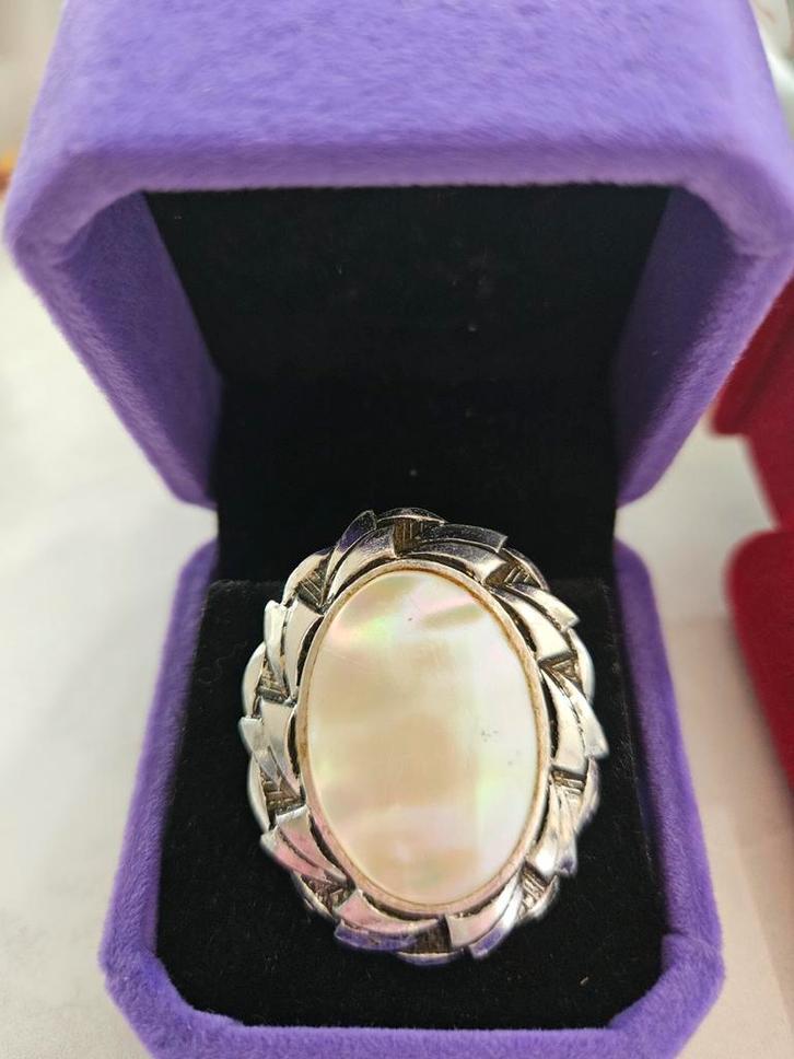 Vintage Sjaalclip met Parelmoer, Sieraden, Tassen en Uiterlijk, Broches, Zo goed als nieuw, Zilver, Zilver, 4 tot 7 cm, Met parel