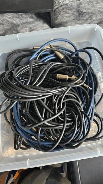 Meerdere audio kabels
