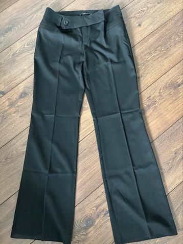 Nette zwarte dames pantalon maat 36 beschikbaar voor biedingen