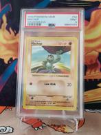 PSA 9 Machop - Base Set 52/102 - Shadowless, Ophalen of Verzenden, Nieuw, Losse kaart, Foil