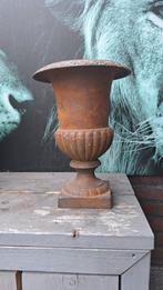 Brocante gietijzeren Louvre vaas, Ophalen