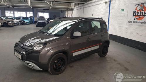 Fiat Panda 1.0 Hybrid Garmin Cross (bj 2022), Auto diversen, Schadeauto's, Fiat, Hybride Elektrisch/Benzine, Overige carrosserieën