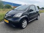 Toyota Aygo 1.0-12V + Nieuwe APK, Voorwielaandrijving, Gebruikt, 4 stoelen, Origineel Nederlands