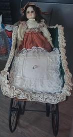 Antieke poppenwagen in Victoriaanse stijl, Ophalen