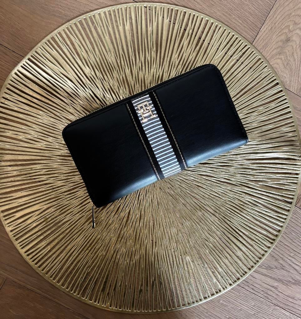 Large Wallet Tommy hilfiger, Sieraden, Tassen en Uiterlijk, Portemonnees, Ophalen of Verzenden, Zo goed als nieuw, Blauw