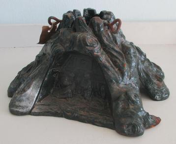 Gietijzeren Kerstboomstandaard Grot ca 1900 Jugendstil/Art . beschikbaar voor biedingen