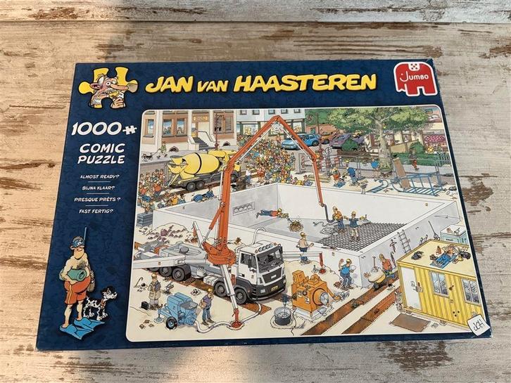 Jan van Haasteren - bijna klaar ? - 1000 stuks - s2077, Hobby en Vrije tijd, Denksport en Puzzels, Zo goed als nieuw, 500 t/m 1500 stukjes