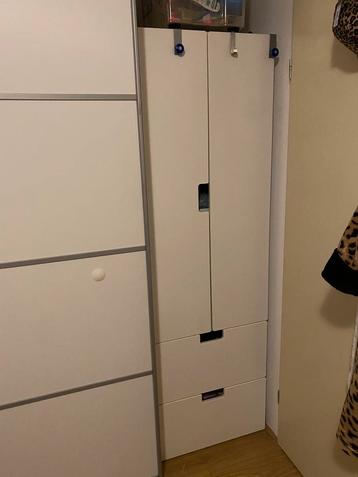Hoge smalle kast 220x60 breedte x51 diepte