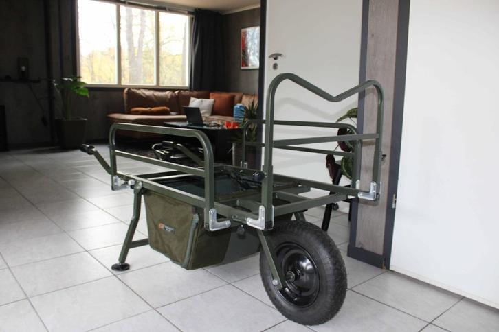 Fox R-Series Barrow Plus (Nieuw!), Watersport en Boten, Hengelsport | Karpervissen, Nieuw, Overige typen, Ophalen