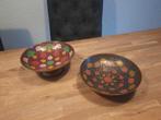 2 ronde messing schalen fraai gedecoreerd uit India?  19cm, Antiek en Kunst, Antiek | Schalen, Ophalen of Verzenden