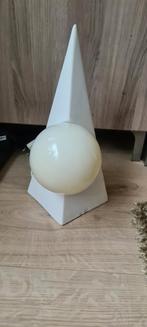 Space age pyramide lamp, Huis en Inrichting, Lampen | Tafellampen, Ophalen of Verzenden, Zo goed als nieuw