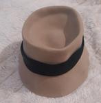 hoedje buckethat zeer oud vintage 100% wol fijne antilope, Kleding | Dames, Hoeden en Petten, Verzenden, Gedragen, One size fits all
