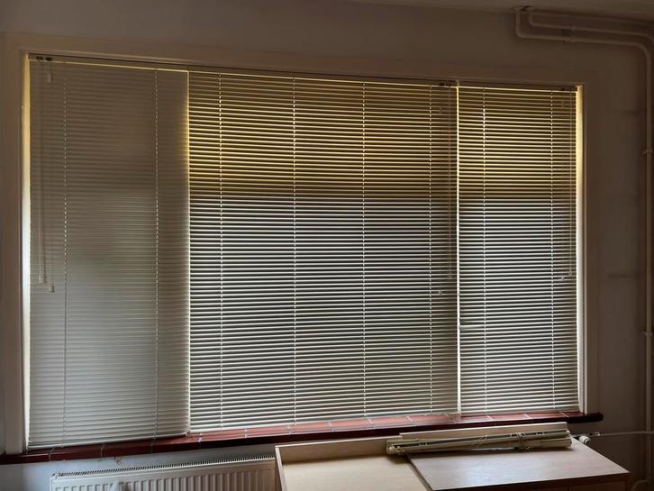Luxaflex & Tuiss Jaloezieën - Gebroken Wit, Huis en Inrichting, Stoffering | Gordijnen en Lamellen, Gebruikt, 150 tot 200 cm, 50 tot 100 cm