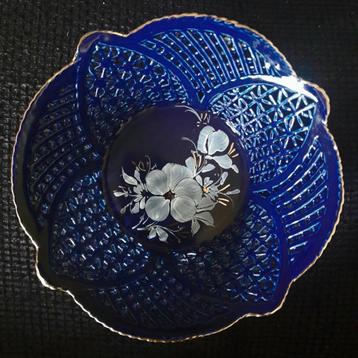 Hand gemaakt porseleinen schaaltje  beschikbaar voor biedingen