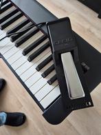 Digitale Casio Piano met houten standaard, pedaal, kruk, Ophalen, Zwart, Digitaal, Zo goed als nieuw