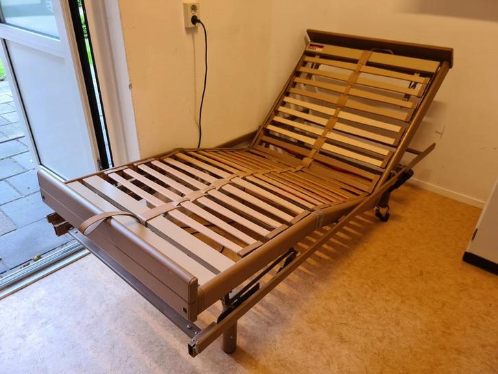 Swissflex verstelbare lattenbodem 80 x 200, Huis en Inrichting, Slaapkamer | Matrassen en Bedbodems, Gebruikt, Bedbodem, 80 cm