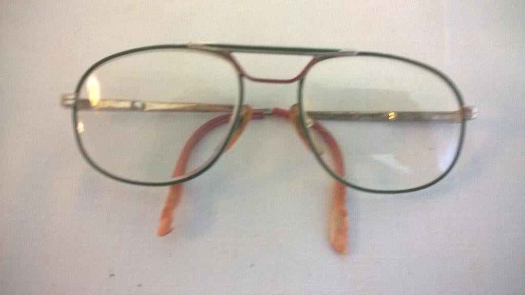 Oude metalen bril met brug, Overige merken, Gebruikt, Overige kleuren, Ophalen of Verzenden
