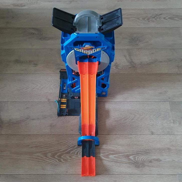 Hotwheels Mega Garage, Kinderen en Baby's, Speelgoed | Racebanen, Gebruikt, Racebaan, Handmatig, Hot Wheels, Ophalen of Verzenden