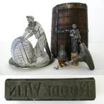 Wijn atributen onderzetter kurkentrekker fleshouder stempel, Antiek en Kunst, Curiosa en Brocante, Ophalen of Verzenden