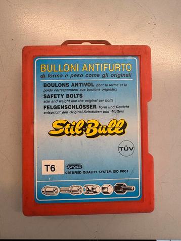 Farad StilBull T6 Slotboutset beschikbaar voor biedingen