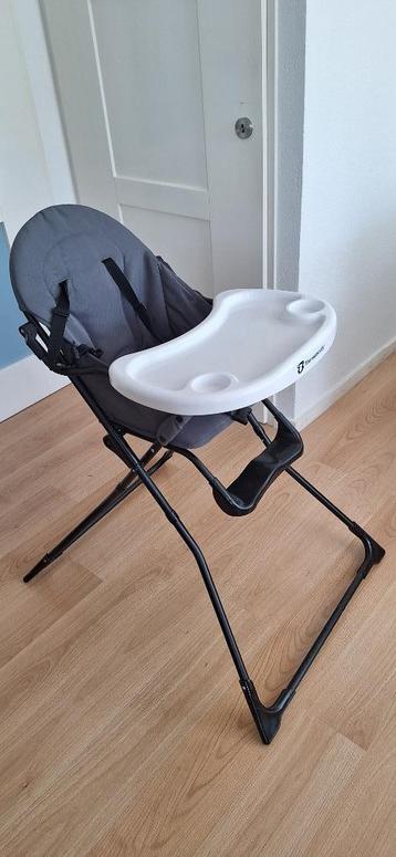 Titaniumbaby kinderstoel beschikbaar voor biedingen