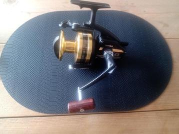 Daiwa BG 90 zeemolen/ boot molen  met 2x aluminium spoel beschikbaar voor biedingen