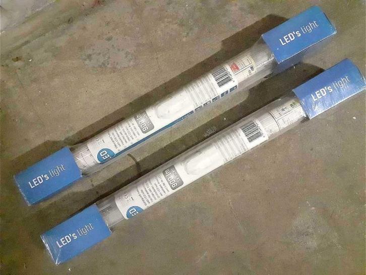 2x LED's Light TL buis T8 1x9W 4000K 65cm-houder (nieuw!) j5, Huis en Inrichting, Lampen | Plafondlampen, Nieuw, Ophalen of Verzenden