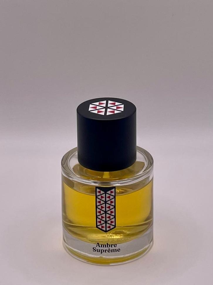 Les Indémodables Ambre Suprême sample tester decant, Sieraden, Tassen en Uiterlijk, Uiterlijk | Parfum, Zo goed als nieuw, Verzenden