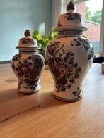 Delfts aardewerk Vazen met Deksel - Set van 2 stuks, Antiek en Kunst, Antiek | Keramiek en Aardewerk, Ophalen
