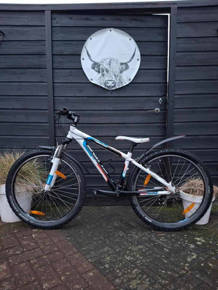 Cube team 260 race series mountainbike 26 inch 27 versn., Fietsen en Brommers, Fietsen | Mountainbikes en ATB, Zo goed als nieuw