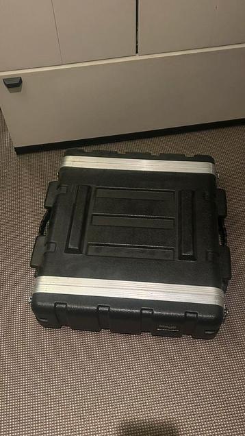 Rack flight case 2 U beschikbaar voor biedingen